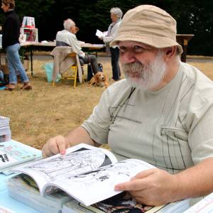 Rémy Castan, éditeur à l'Atelier "Tintamarre" de Vinassan (Aude)